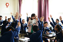 日韩美女肏屄网站君谊中学“新初中”